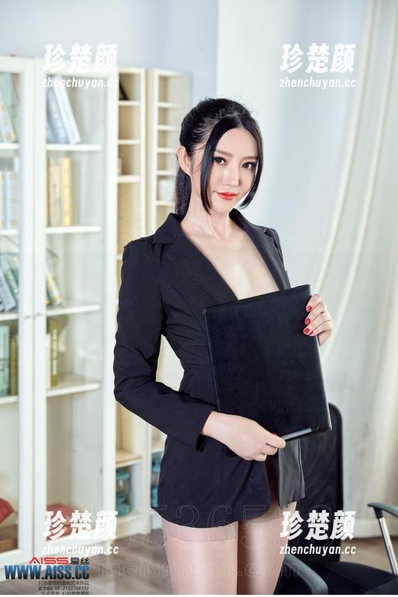 AISS爱丝(钻石版) - 佳慧的校园图集值得分享，不过说实话，我只想看那颗大树。