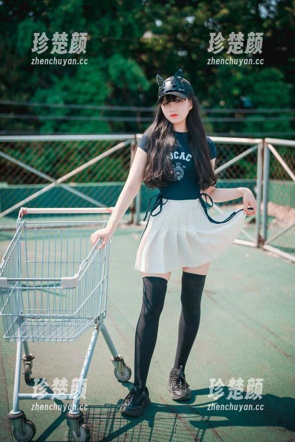 原图分享，Jenny(정제니)的[BLUECAKE]女仆装扮让人忍俊不禁，还好没有蹦迪。