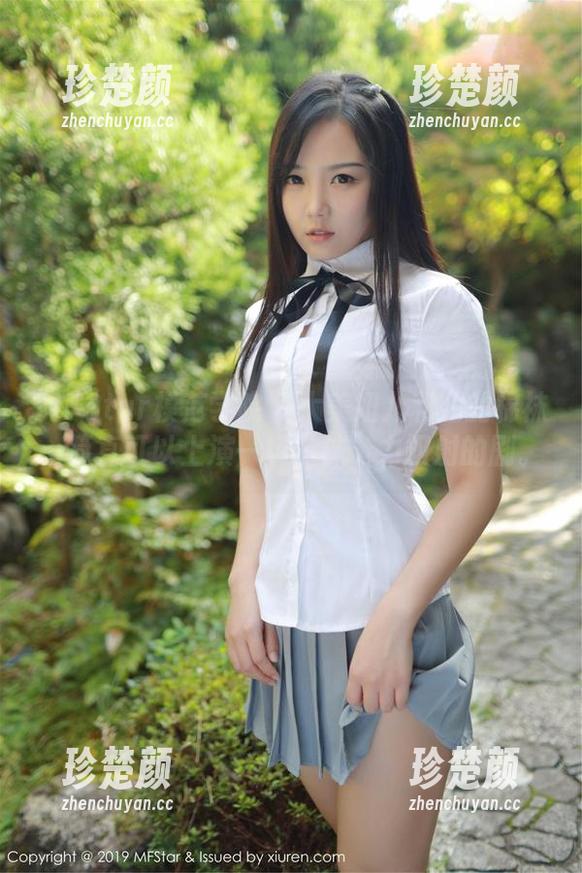 MFStar模范学院 - 大美妞儿和她的棉袜，简直可以上演一场“袜”力四射的剧。