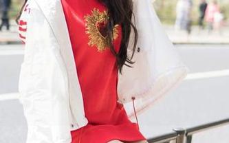 MiStar魅妍社 - 说实话，舞媚歆的私拍图包美脚让我想，难道这才是逃避工作的一种新方法？