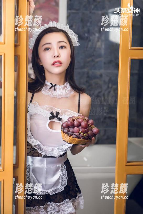 TouTiao头条女神 - 梁芮溪的妹妹：在图库中悄悄翩翩而舞的影子