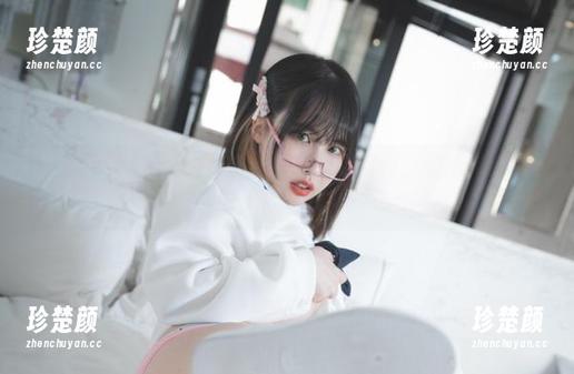 WhenUhye(이유혜)遇上DeepmoreOffice，私房的期待与失落交织着。