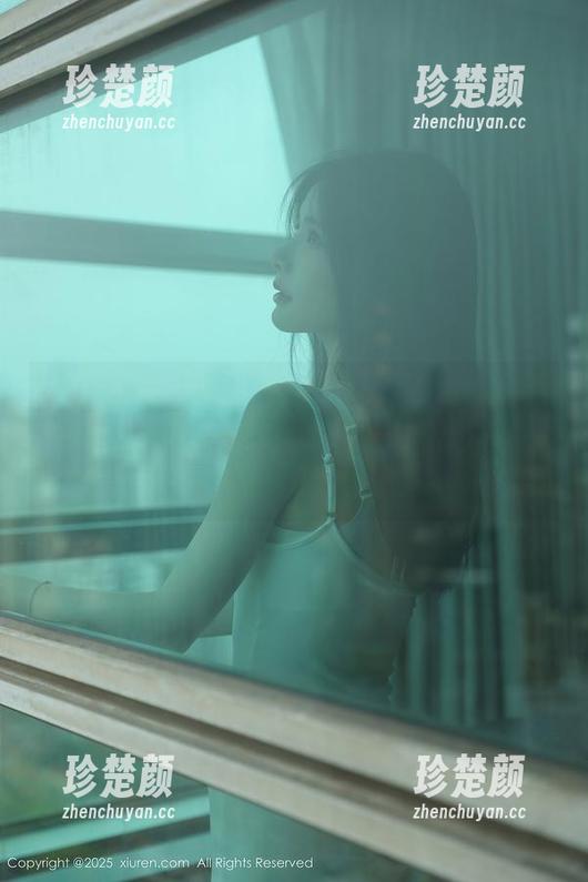 Xiuren秀人网 - Jennifer小若的连衣裙写真集，裙子轻舞飞扬，资源也随风掠过，快来捕获吧！
