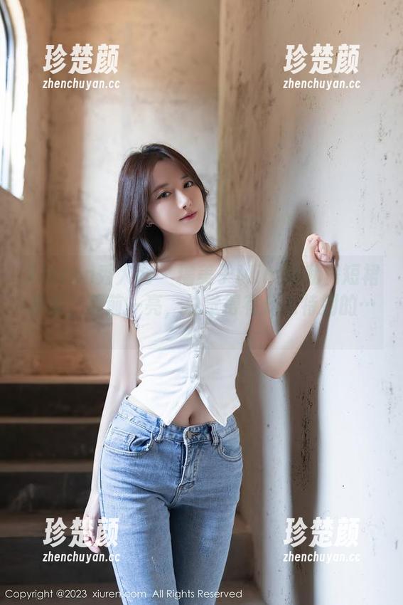 Xiuren秀人网 - 糯美子Mini的私房短裙合集，眼前一亮，总觉得有什么特别的……