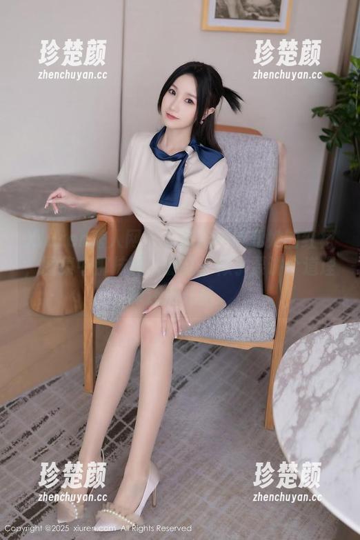 Xiuren秀人网 - 菲菲吃不胖和她的红裙，图集中那抹醉人的红，似乎要讲个道理却还没开始。