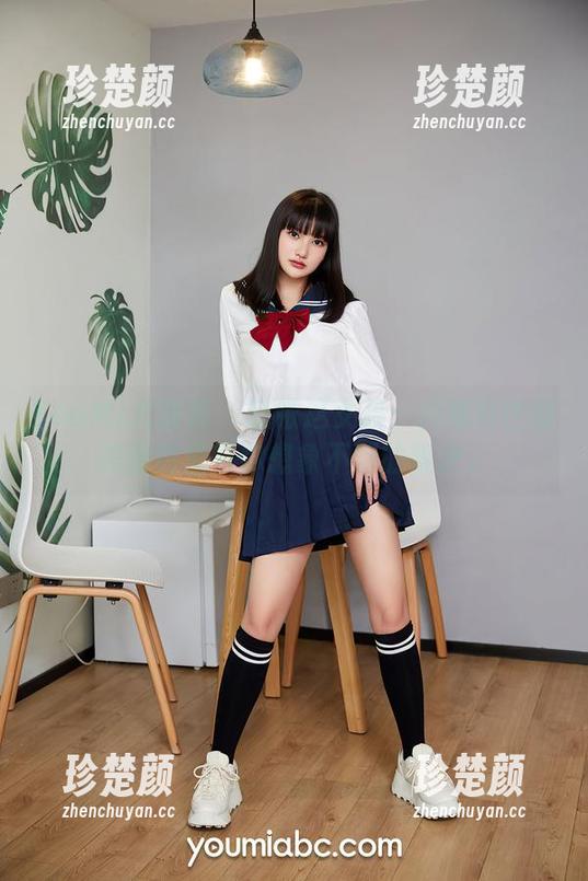 YouMi尤蜜荟 - 瞅瞅这女孩：抖娘利世的美图包里有你想象不到的叛逆。