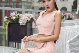aiss - 索菲的礼服，美得让人想多停留几秒，高清下载随你来。