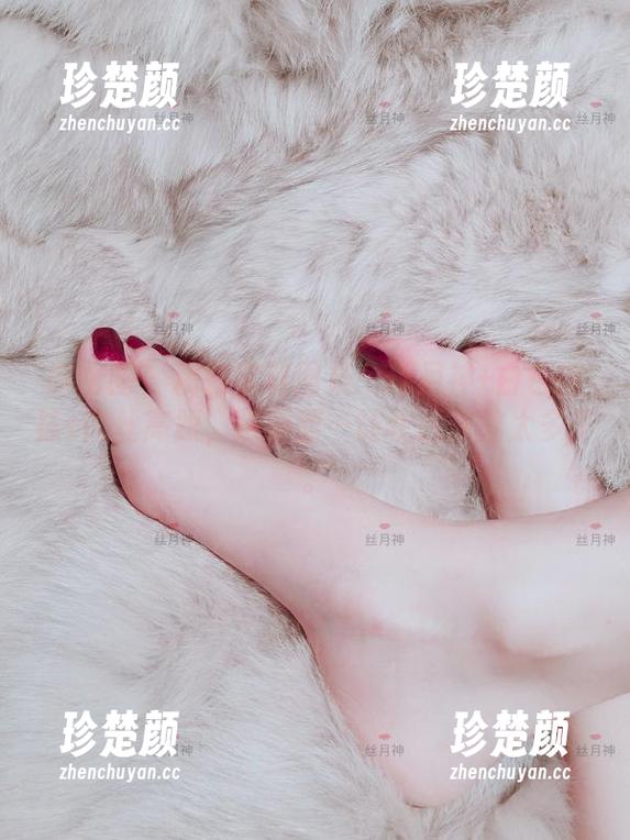 微密圈 - 精致定制图集：丝月神+白色筒袜+肉丝高跟，那画面…让我想象的太多了。
