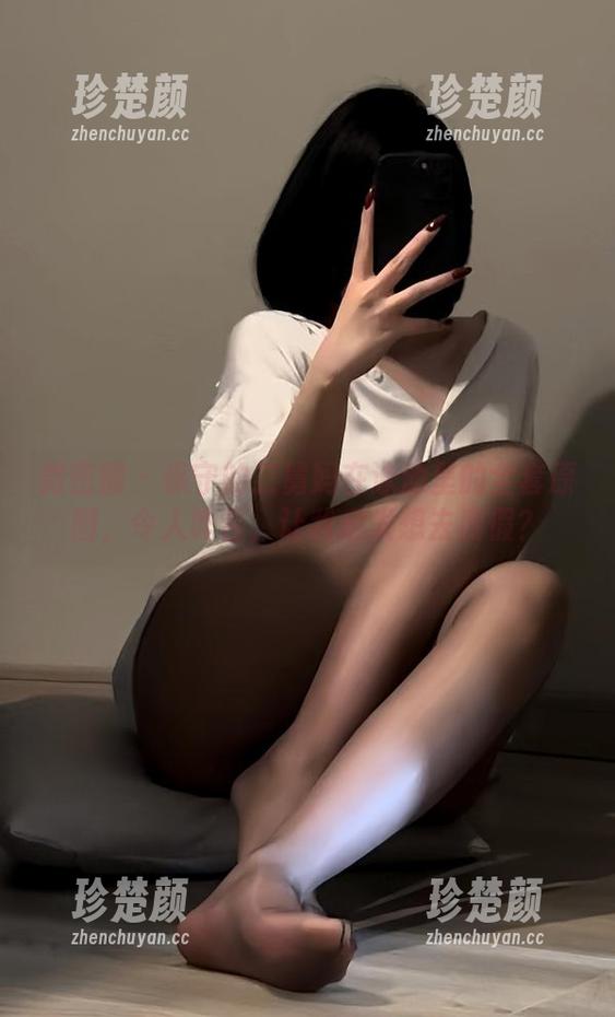 微密圈 - 保守的二舅妈在泳池里的全套原图，令人咋舌，让我启发想去度假？