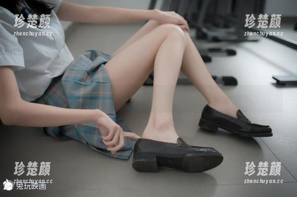 兔玩映画 - 面饼仙儿的美足写真合集，脚步轻盈，内心涌动。