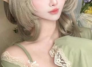 凉凉子高清美图，巧克力情人节，一个又一个的味道正在等你解锁——不不，等着吃吧。