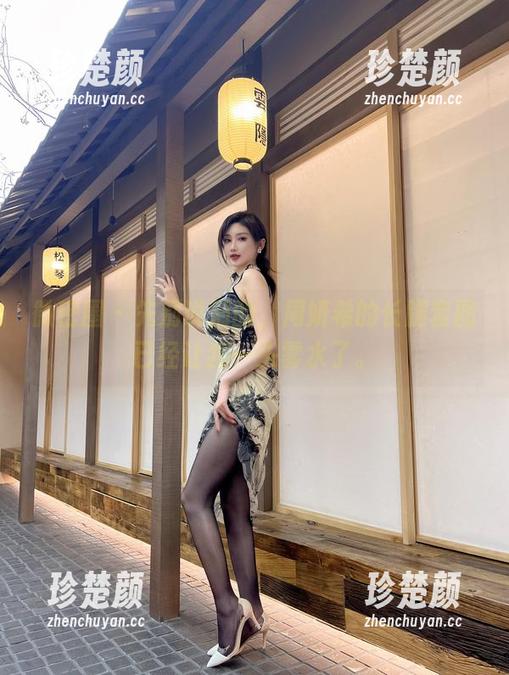 微密圈 - 先别说别的，周妍希的长腿套图已经让我一头雾水了。
