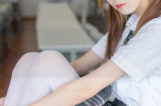 喵糖映画的长腿马尾少女，轻纱罩住了我的呼吸