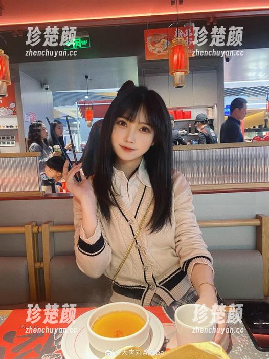 大肉丸Amiee的私拍好像总让我不太冷静，花嫁的期待是否过火？
