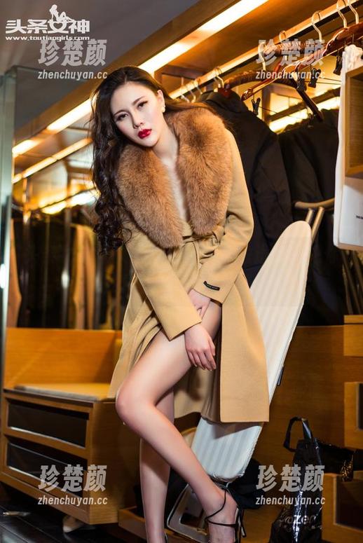 头条女神 - 文雪的妹妹福利放送，能把你眼睛一下子撩到满满的