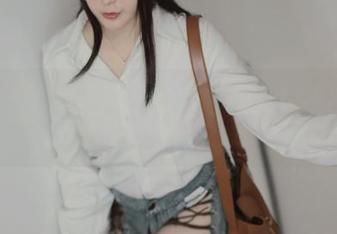 小容仔咕咕咕w在镂空中找到了cos的灵感，果然高清无比