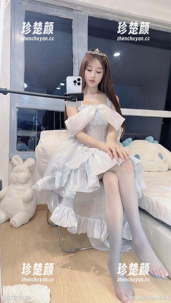 微密圈 - 学妹美图合集！小萌子最新照片让人不禁想问：你为了这照片碰了多少次墙？