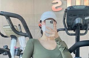 微密圈 - 仔细瞧瞧这些左公子666的清纯图片，是不是略带点不真实？