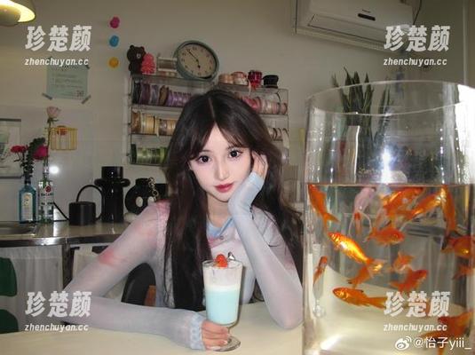 怡子yiii职业装分享：不只是在办公室，cos也能风采夺目！
