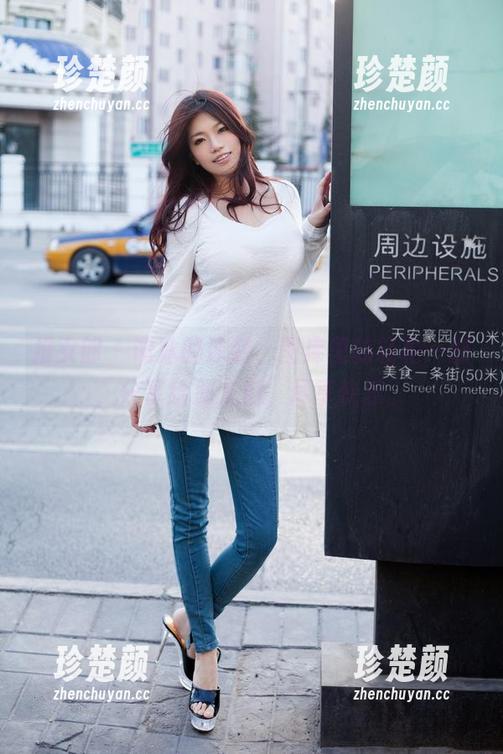 推女郎 - 谭冰的泳装，图库里的轻松一刻，分享给朋友们，尽享快乐。