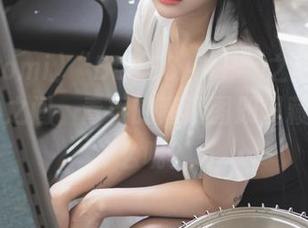 普美(bomi)“BLUECAKE”之旅：黑黄与RED之间，青春的高清图册里藏了些什么呢？
