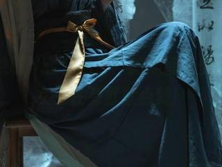 在线瞧瞧“杏仁曲奇”的黑兽造型，精灵女王在旁默默点赞！