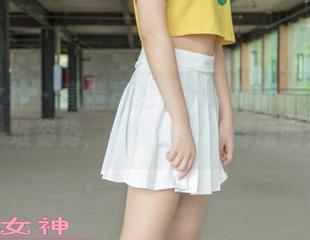 梦丝女神 - 高清居家写真：刘诺在家摆出一堆姿势，你有看到新鲜感吗？