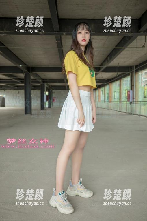 梦丝女神 - 高清居家写真：刘诺在家摆出一堆姿势，你有看到新鲜感吗？
