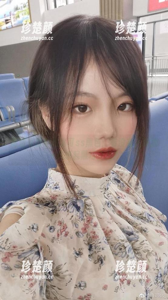 高清写真中的洛可ss黑色：有没有人跟我一样想起黑巧克力？
