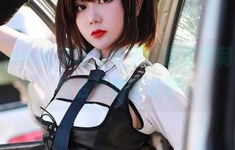 炸蛋Boom从未让人失望，镂空定制写真该提名奖都能有吧
