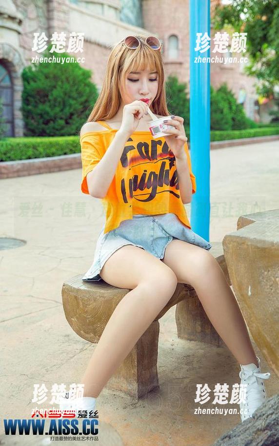 爱丝 - 佳慧，这位学姐的美图简直让我心里一阵高涨