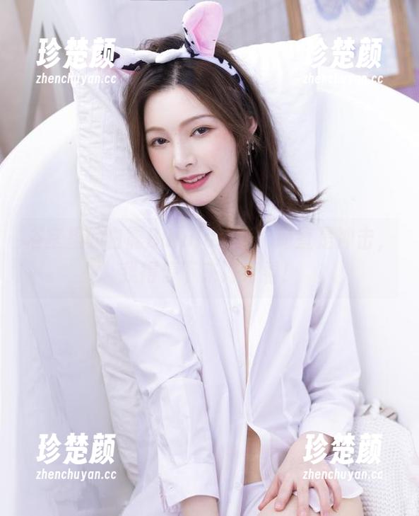 白露Bululu 浴室里的白露Bululucos,简直是冲击,我得停下来好好看!