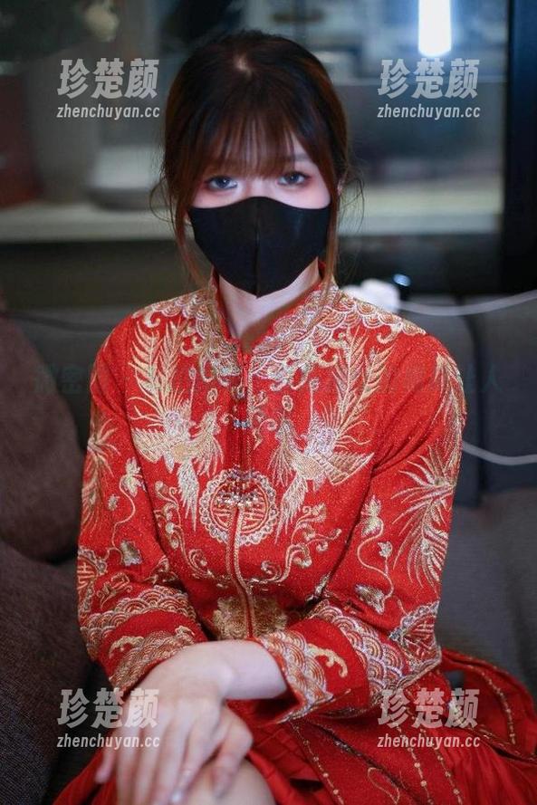 微密圈 - 私拍揭秘：白龙猫女的棉袜让人莞尔