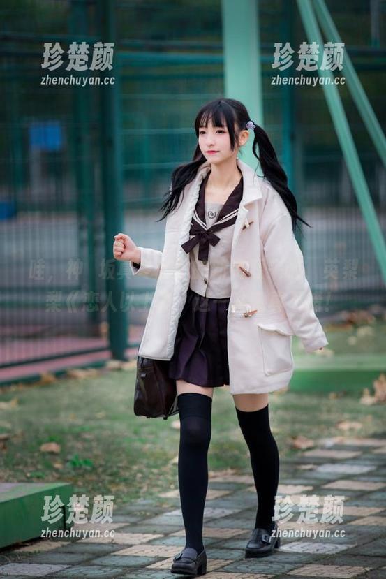 哇，神楽坂真冬私拍的新资源来啦，英梨梨《恋人以上》，这一咕噜真不错！