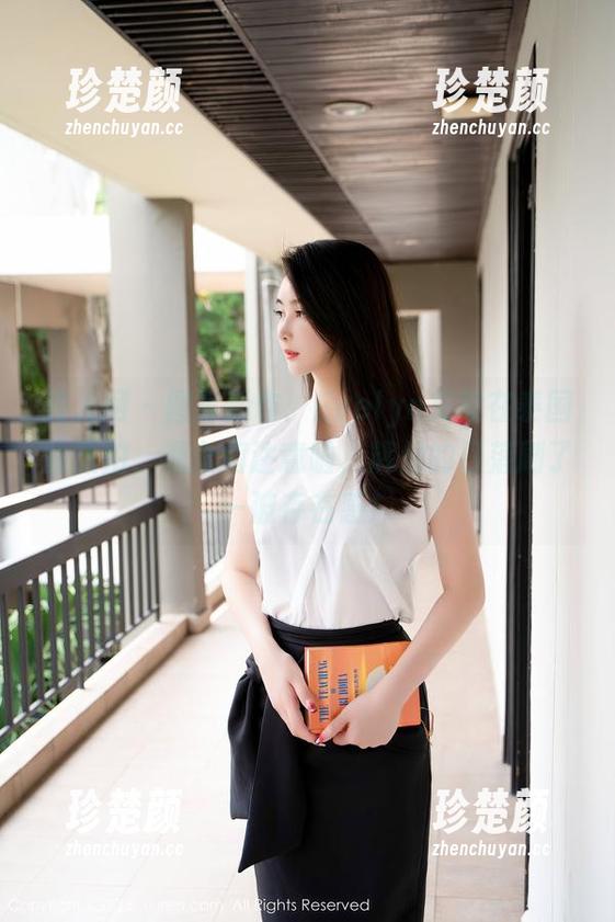 秀人网 - 图库新作：Evelyn艾莉在泰国的旅拍，观众们注意啦，辉煌的日落刷了一波存在感！