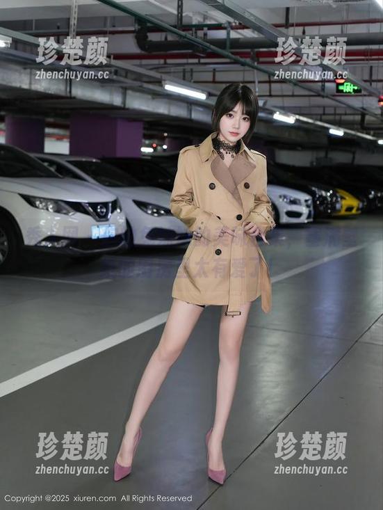 秀人网 - 你的兔妹妹的美味合集，塞满壁纸的厨房里太有爱了！