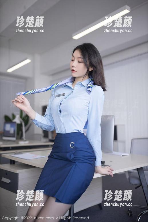 秀人网 - 诗诗的空姐制服！看这裙子，上哪儿找这种风格的图片，快来分享吧？