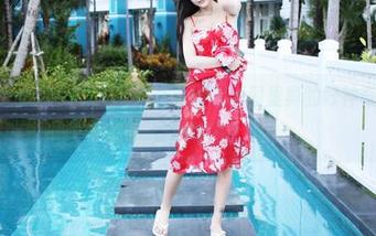 美媛馆 - vetiver嘉宝贝儿的礼服在原图里真的好神奇，像是在变换乾坤