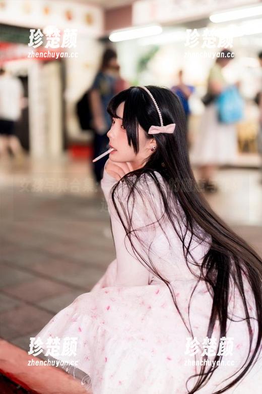 女孩写真合集：落落Raku的随意与非强迫的完美！