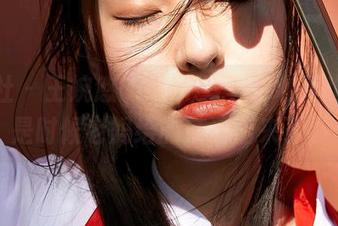 蜜桃社 - 王婉悠Queen写真：和服也撩，是时候老妈给的茶请出来了。