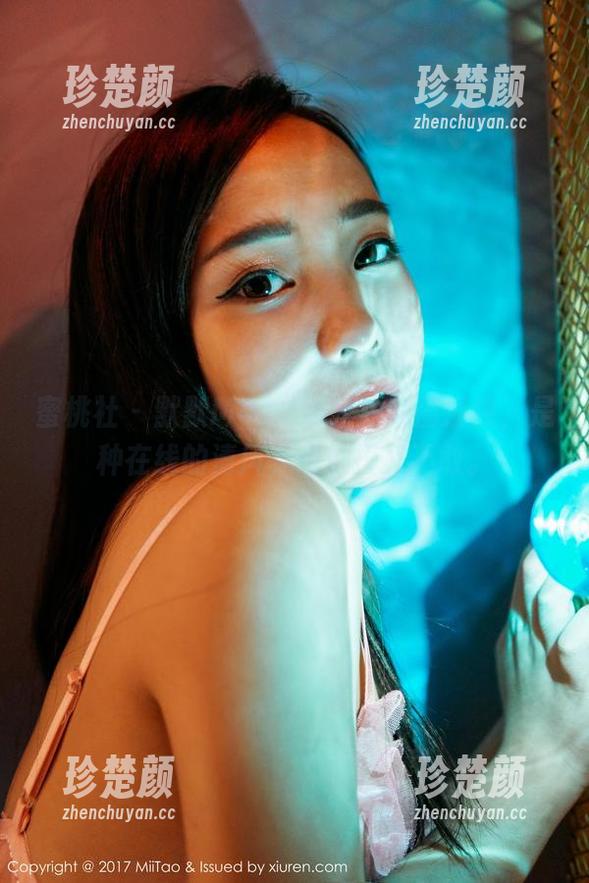 蜜桃社 - 默默Momo带来的美图清纯，是种在线的清风，想触摸又不敢。