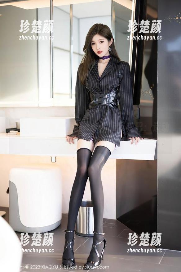 语画界 - 网盘里的Angela小热巴：运动写真里的‘卖力’真相