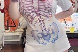贝贝琪Becky的内衣写真：是时候认真考虑“这是我吗？”这个问题了。