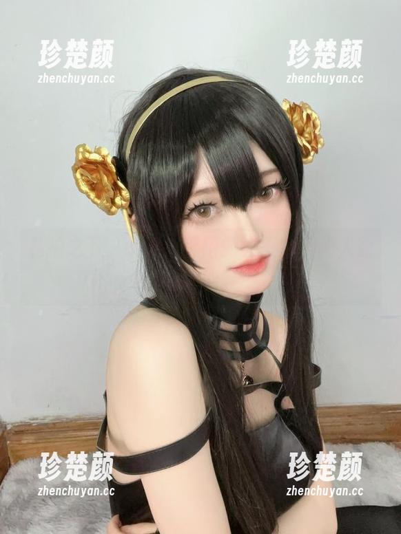 私拍之下，趴趴捣蛋陌的女王态度让人欲罢不能。