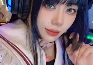 阿九从不咕咕的作品绝了，一双丝袜搅动了整个博主界。