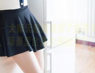 魅妍社 - 大师无意间看到了娜露Selena，场景里全是女孩的剪影！