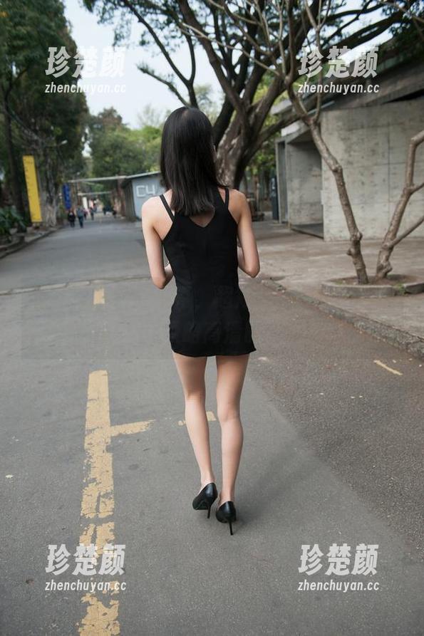 魔镜街拍 - 艾小青，超短裙肉丝绝配，一起领略高清时刻