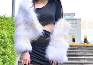 魔镜街拍：私拍里的牛仔短裙美女，随手一拍就能成壁纸！