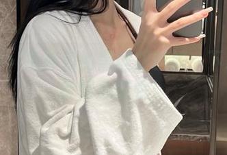 微密圈 - 鱼神鱼的黑丝眼睛娘：下载前请备好心脏哦！