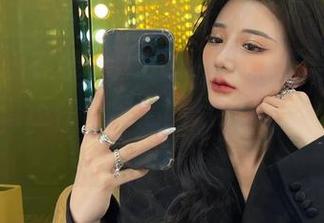 微密圈 - 在黎允熙baby的校服美图里，我们难道还在怀念上课后的那点小叛逆吗？